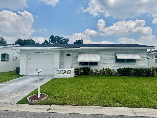 Building Photo - 1010 NW 72nd Terrace