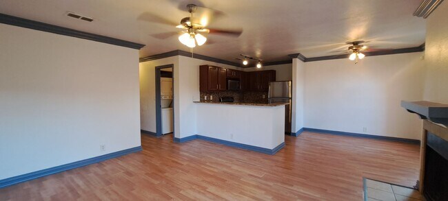 4050 Pacific Harbors Dr Unidad 202