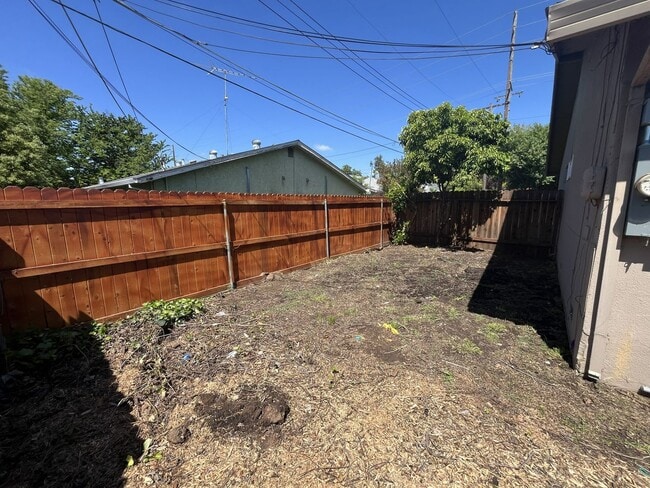 Photo - 6417-6417 San Stefano St Unidad 6415