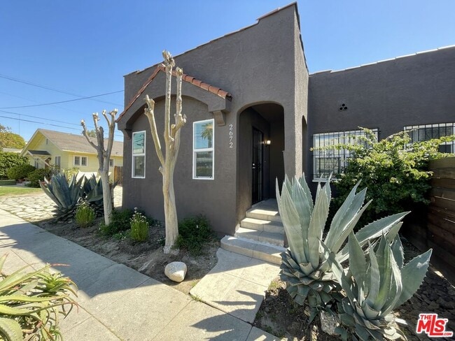 Building Photo - 2672 Cimarron St Rental