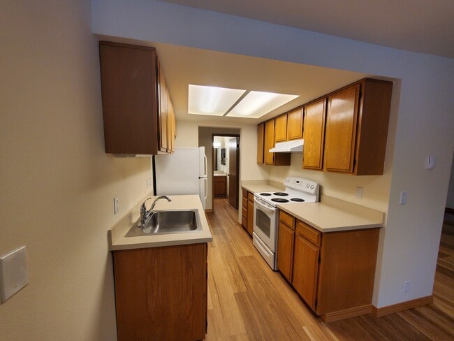 Photo - Meridian Place Apartments