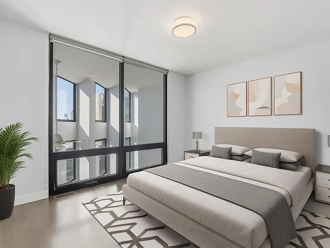 Photo - 2012 W Grand Ave Unit 2F