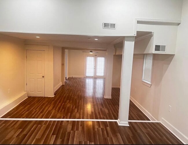 Photo - 811 E Chestnut St