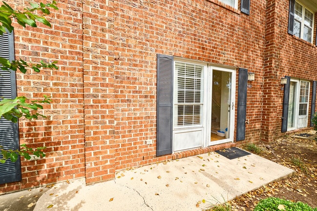 Building Photo - 113 Coleridge Ct Rental