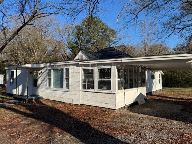 Building Photo - 940 Blandwood Ave