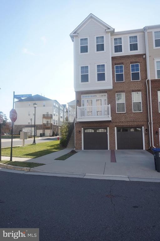 Building Photo - 42281 Canary Grass Square