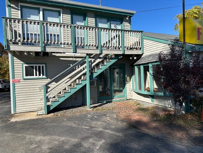 Building Photo - 1181 Boston Rd Unit # C