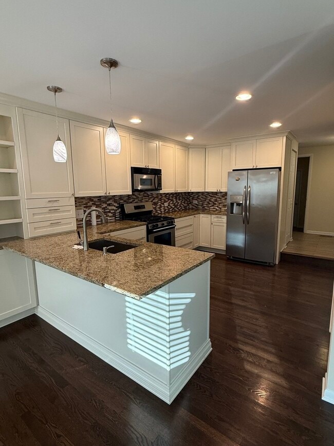 Photo - 2631 Smith St
