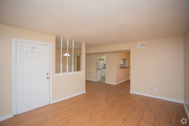 2BR, 2BD, 1225SF - B5 - Woodland Park