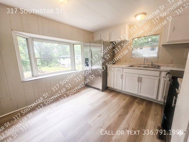 Photo - 317 Southstar St