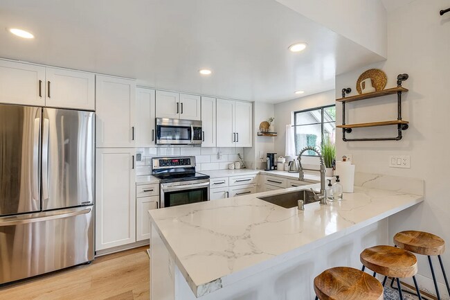 Photo - 532 Via De La Valle Unidad C