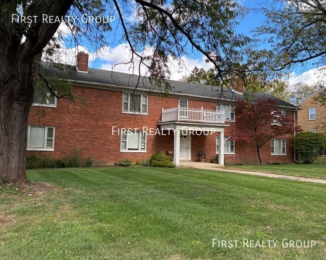 Building Photo - 2901 Grand Ave Unit Apt. 2