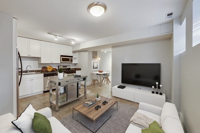 Photo - 320 W Evergreen Ave Unit G