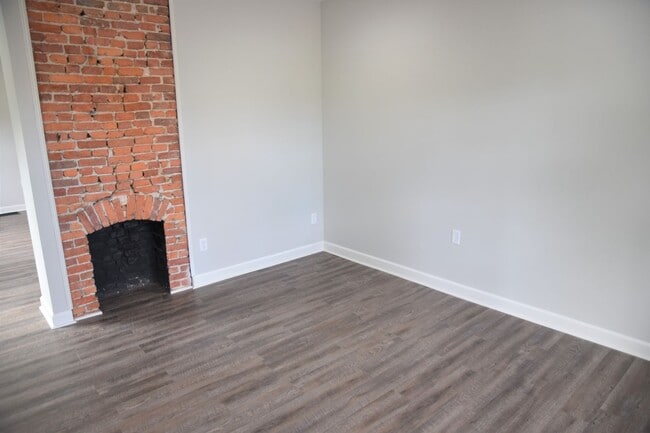 Photo - 565-567 E Deshler Avenue Unit 567 E Deshler Avenue