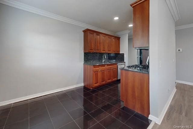 Photo - 1750 W Main St Unit J08