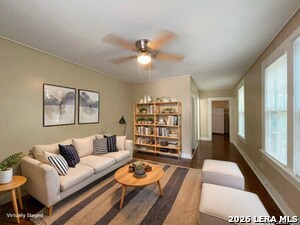 Photo - 413 E Courtland Pl Unit 4