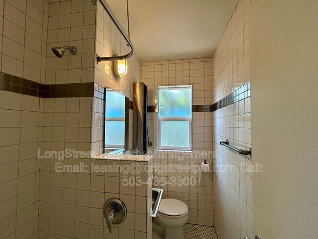 Photo - 4801 NE 50th Pl