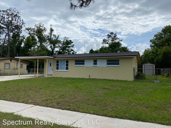 4 br, 1.5 bath House - 165 Parkwood Dr. W. - 4 br, 1.5 bath House - 165 Parkwood Dr. W.