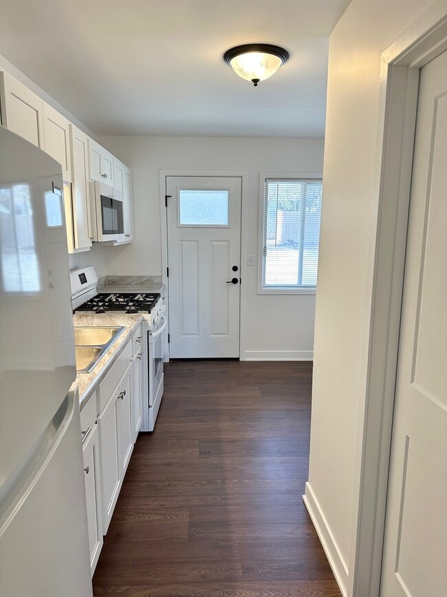 Photo - 222 S Tryon St Unit 2