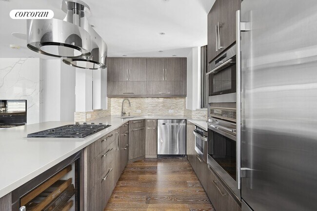 Photo - 224 E 52nd St