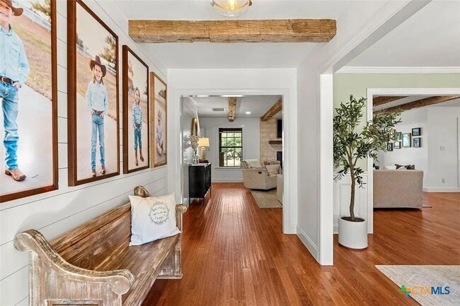 Photo - 301 Medlin Creek Loop