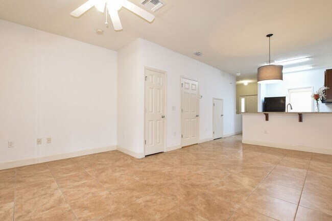 Photo - 2951 SW 35th Pl Unidad 143