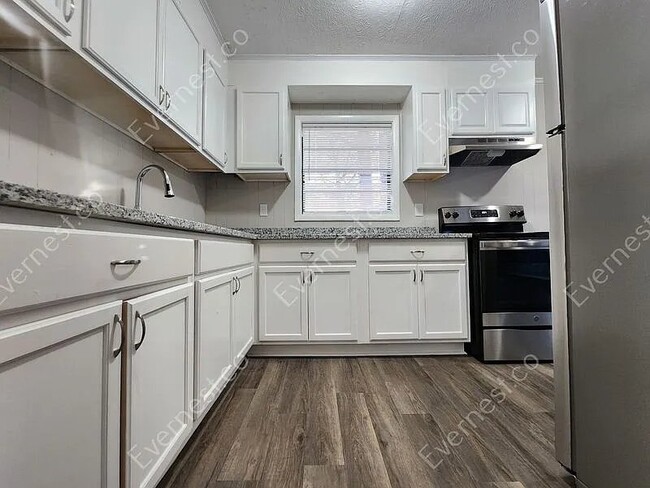 Photo - 9121 Morris Dr SW