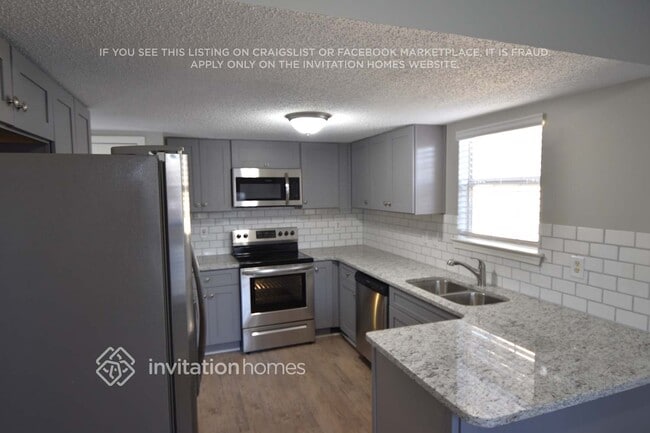 Photo - 1647 Isleworth Cir