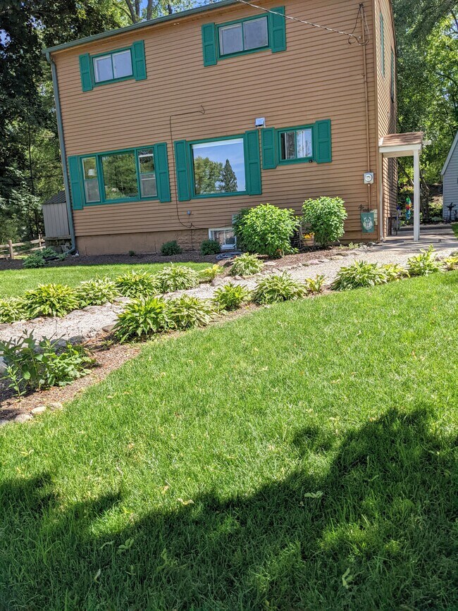 760 Glacier Rd Rental For Rent in Pewaukee, WI