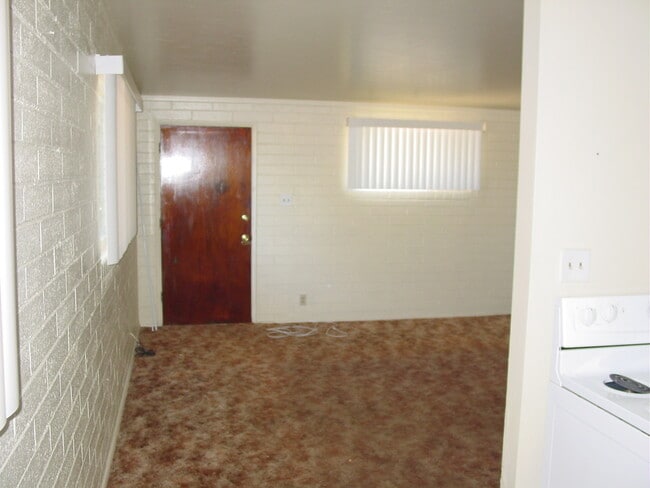 Photo - 232 W Brown Dr