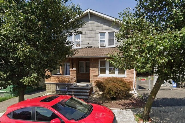 Building Photo - 1218 73rd St