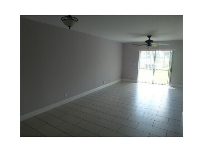 Photo - 21895 Lake Forest Cir Unit 106