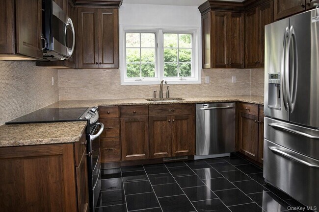 Photo - 42 Clarewood Dr