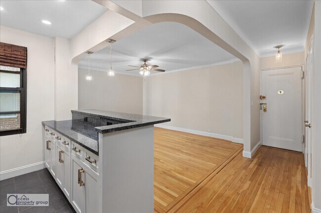 Photo - 98 Park Terrace E