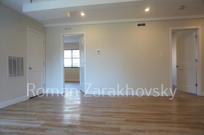 Photo - 23 Webster Ave Unidad 107