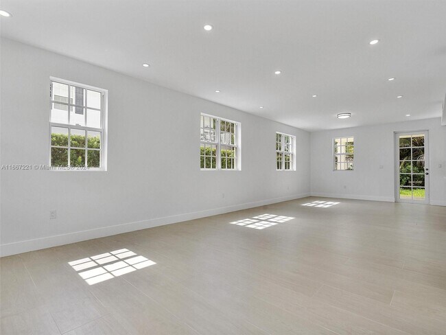 Photo - 112 Florida Ave