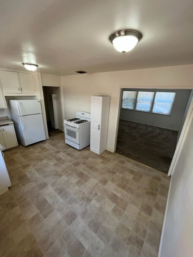 Photo - 132-136 Stenner St Unit 136