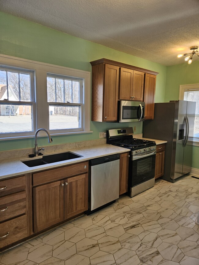 Photo - 2234 S Main St