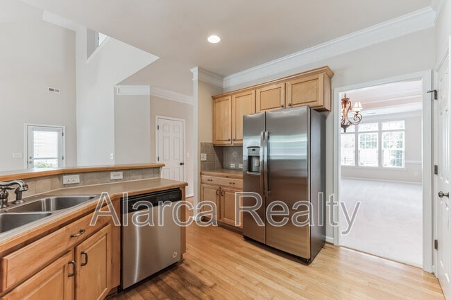 Photo - 131 Ivy Creek Ln