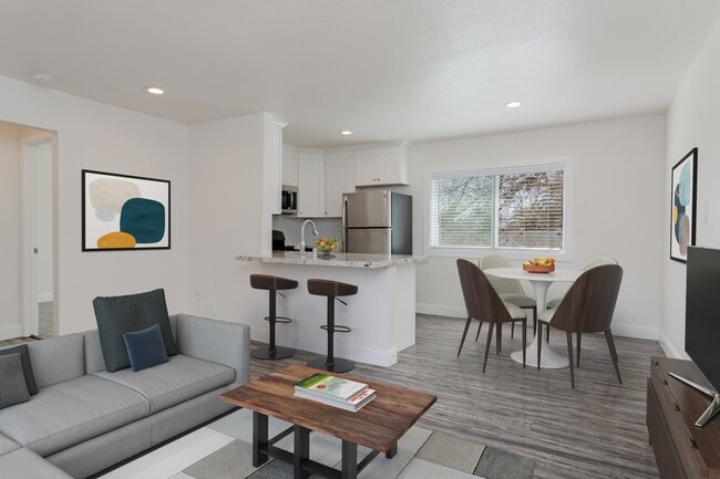 Photo - Palm Court Apartments