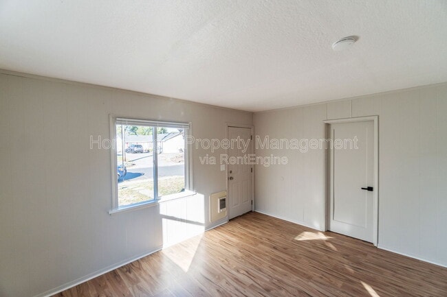 Photo - 920 E North Ave