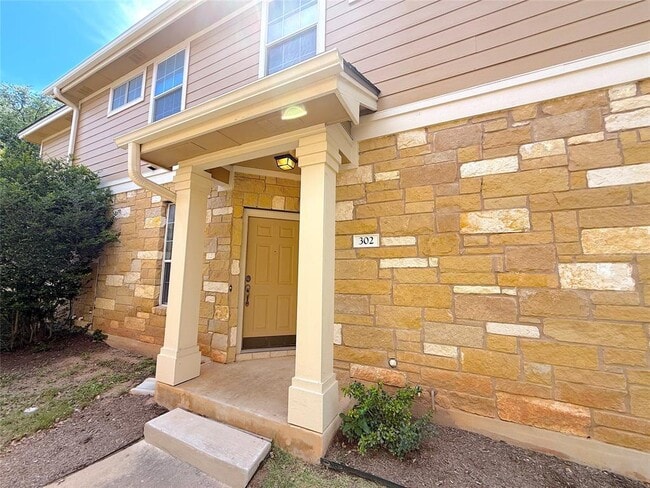 Photo - 16100 S Great Oaks Dr Unit 302