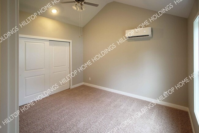 Photo - 73 Hilltop Rd