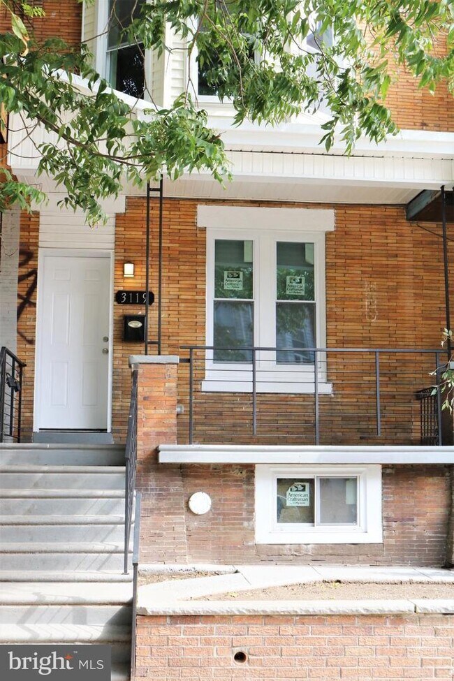 Photo - 3119 N Judson St