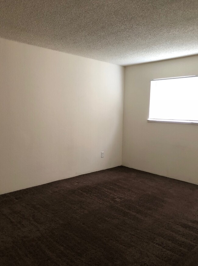 Photo - 1007 Clinton Rd