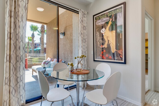 2BR, 2BA - 1,226SF - Dining Room - Liv Northgate