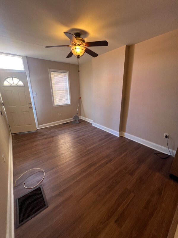 Photo - 2010 E Boston St