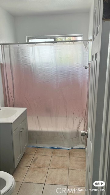 Photo - 1194 W 39th St