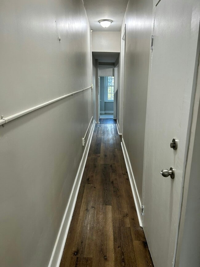 Building Photo - 1708 Harlem Ave Unit 2