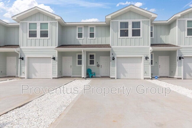 Building Photo - 5724 Sandy Walk St